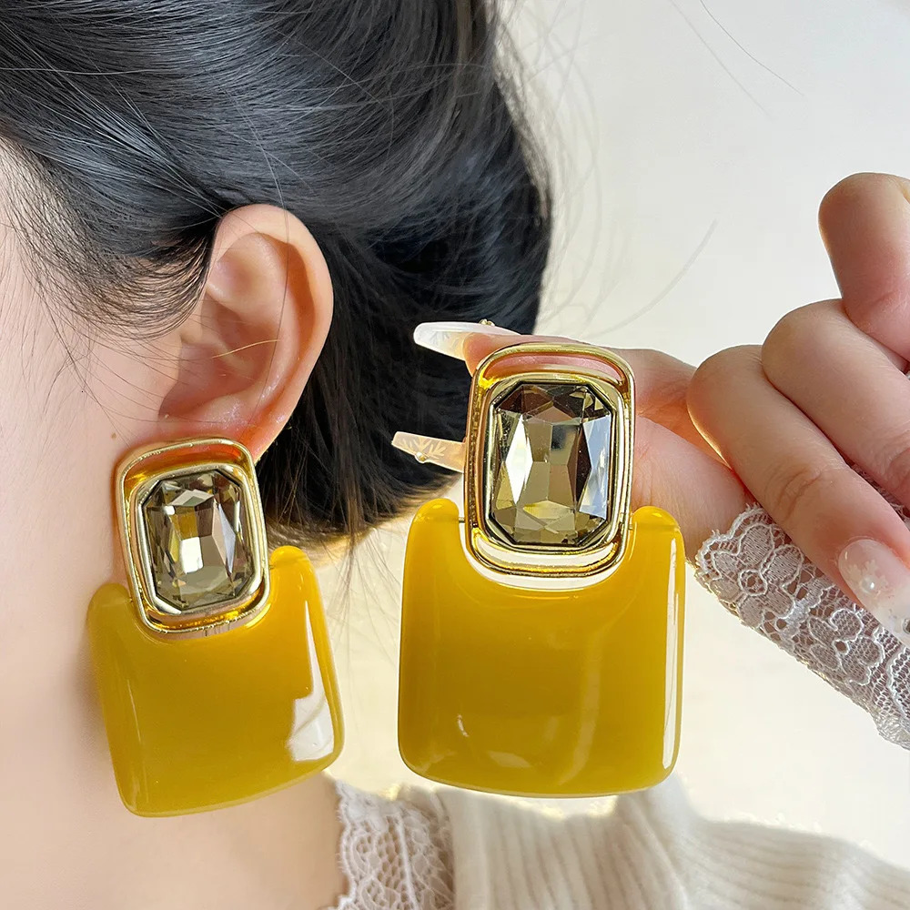 Vintage Glossy Square Acrylic Metal Crystal Earrings Stud for Women Europe And America PersonalityTravel Party Jewelry 250515