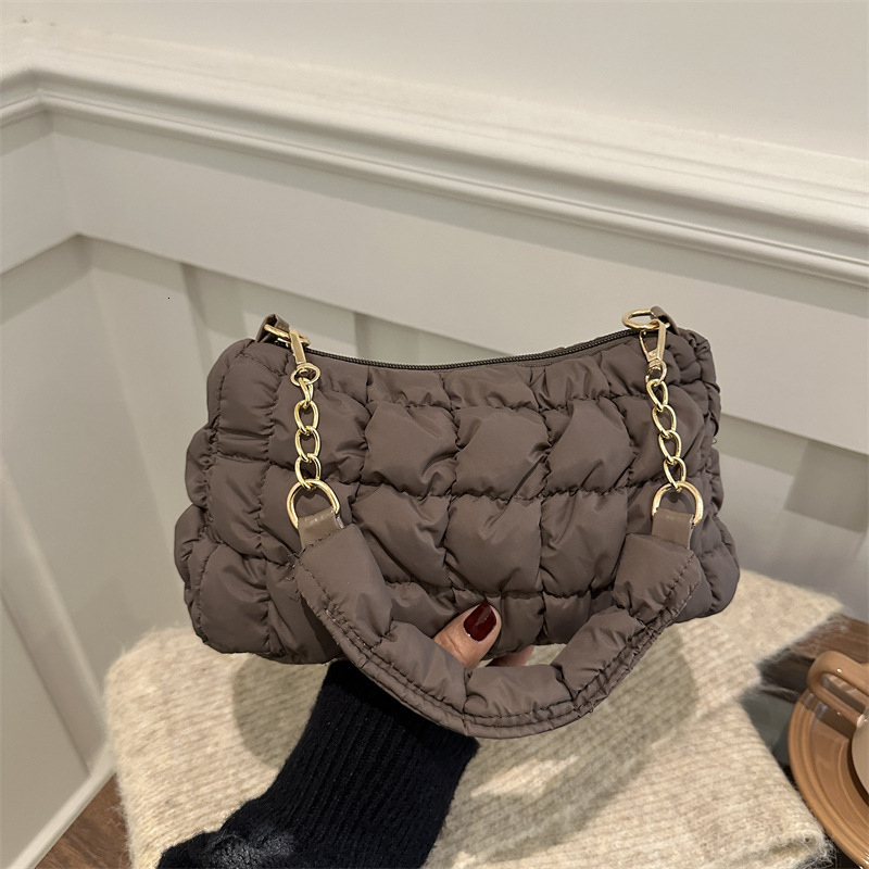 Free Delivery Designer Bag 2025 New Pleated Cloud Korean Version Niche Fashion Shoulder Trendy Bubble Underarm Down Cotton Jacket Luxury Bag