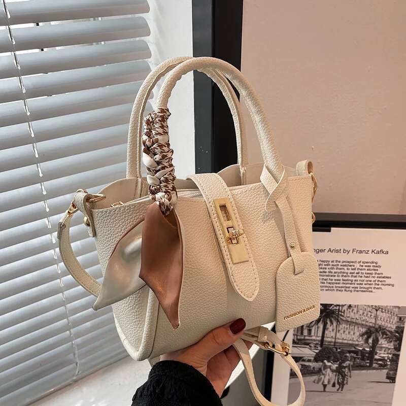 Women's Designer Tote Girl 2025 New Handbag High-Grade Fashion Shoulder Messenger Bags For Women Cummuting Hand Bag