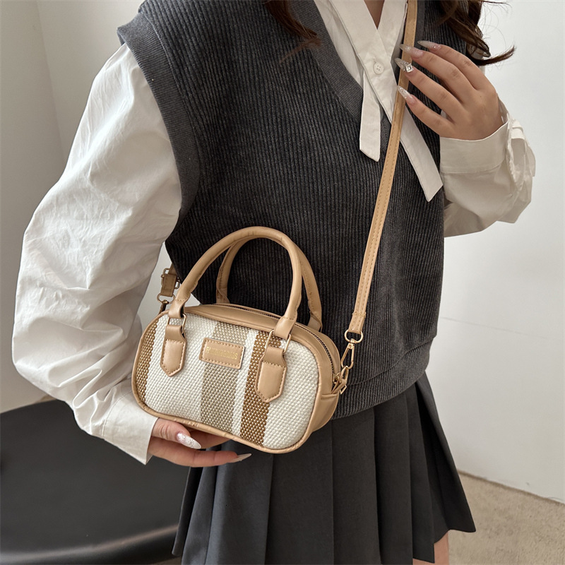 New bag texture striped contrast handheld 2025 new designer high-end retro Boston shoulder crossbody bag simple and fashionable