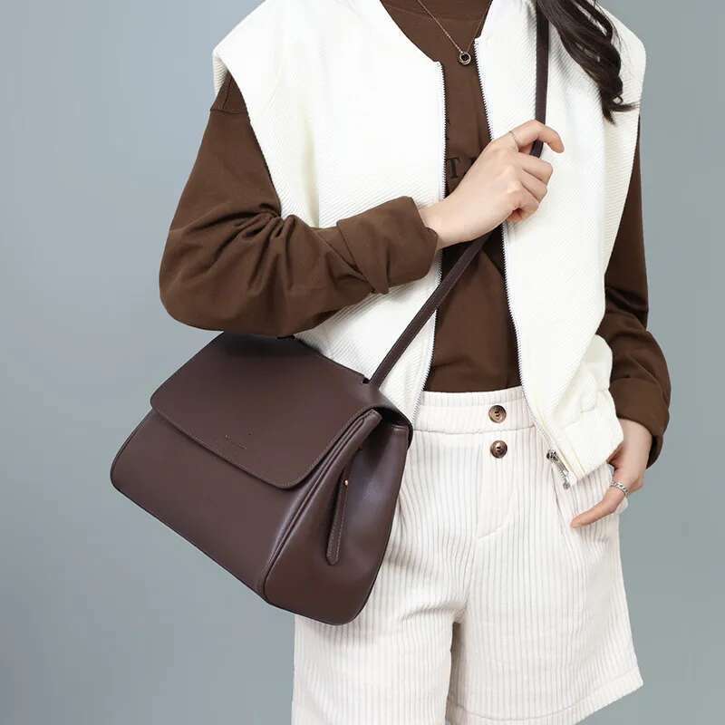 Fashionable New Women's Cowhide Crossbody Bag, High-End Multifunctional Handbag, Popular Large Capacity Leather Handbag