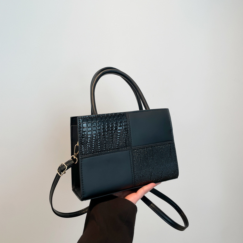 Large Capacity For Women In Spring Summer Of New Free Delivery Luxury Bag Designer Bag 2025 New Fashionable Handbag With Contrasting Color Splicing An