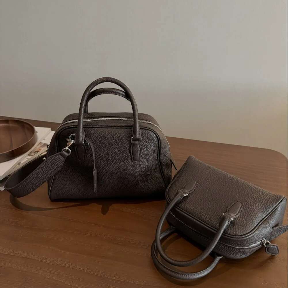 High Quality Designer Bags New First-Layer Cowhide Bowling Minimalist High-Quality Handbag Retro Boston Crossbody Shoulder Bag Women Luxury Bag