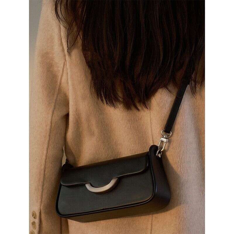 Bag for women 2025 new style popular this year high-end texture French niche simple commuting single shoulder crossbody small square bag