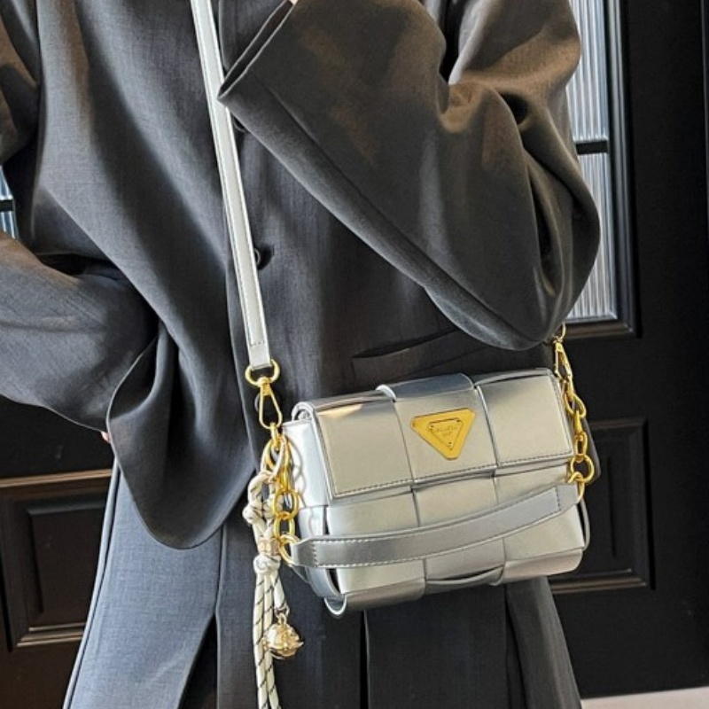 2025 New Popular Free Shipping Designer Women designer Bag Solid Color Single Shoulder Small Square Bag Rice White Silver Pink Brown Black