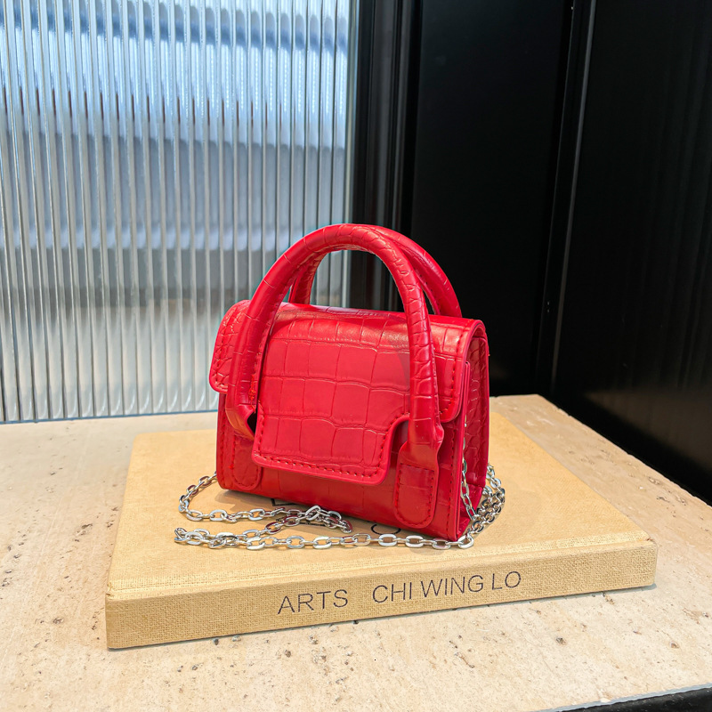 2025 New Stylish Design Single Shoulder Western Style New Free Delivery Designer Bag Solid Color Cover Small Square Handheld Luxury Bag Texture Crossb