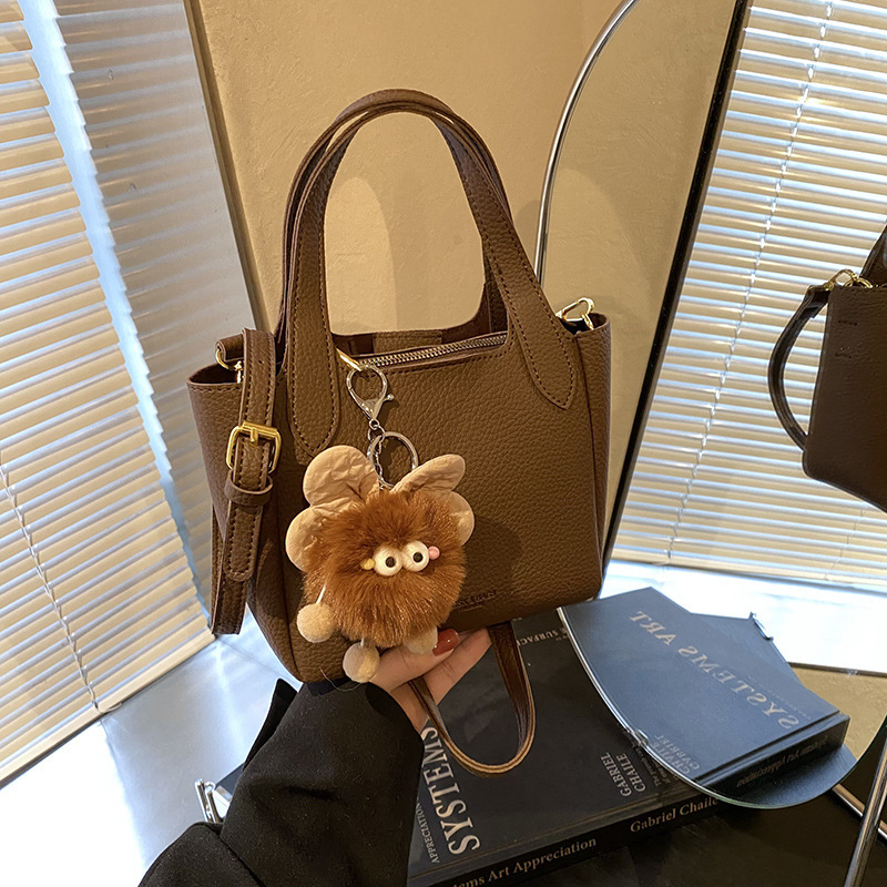 New popular bags, new women's small tote bucket bags, high-end texture designer commuter crossbody bags, versatile fashion casual women's ha