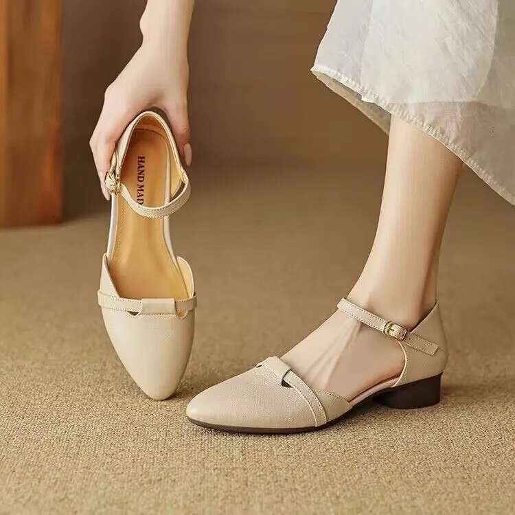 2025 Women's Sheepskin Ankle Strap Sandals Round Toe Thick Med Heel Platform Summer Pumps High Quality Heels Shoe