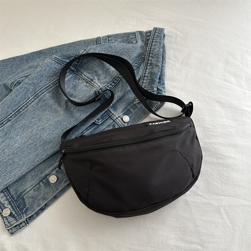 New Casual New Luxury Bag Free Delivery Designer Bag Crossbody Men Women Versatile Commuting And Class Large Capacity For Students Mailman Couple Outd