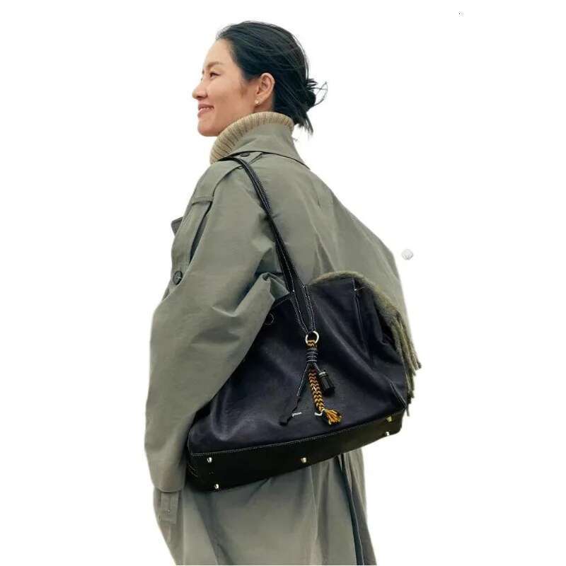 New Large Capacity Travel Shoulder Bag, Vegetable Tanned Cowhide Briefcase