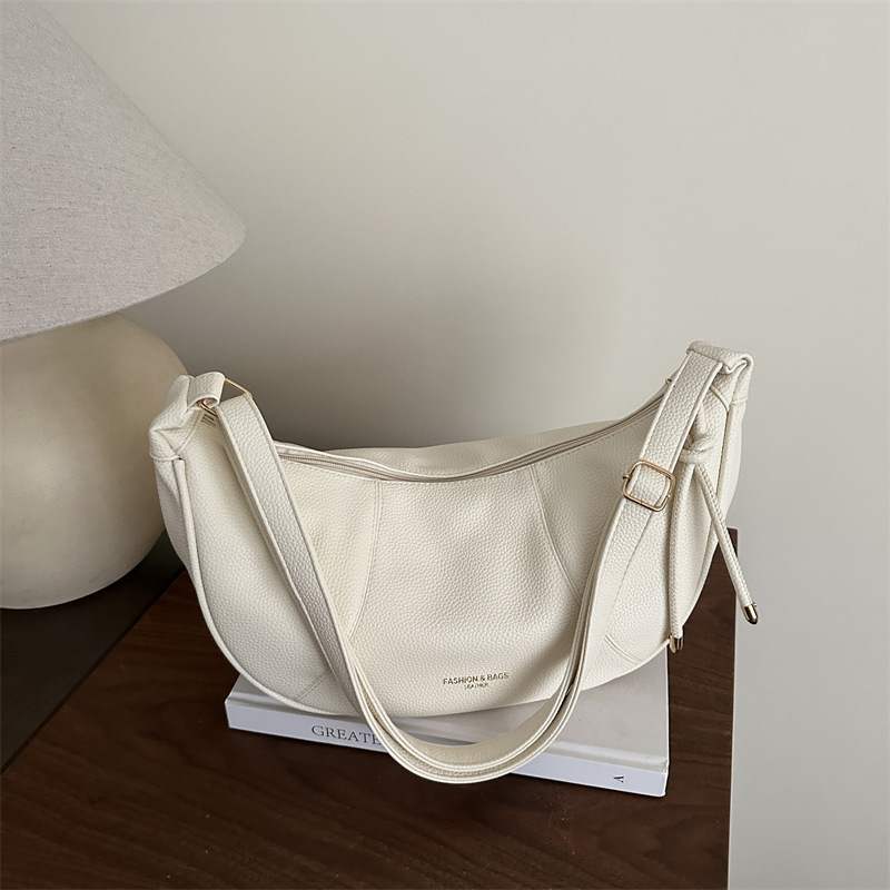 Large Capacity Leisure Dumpling Women 2025 New Style Spring And Summer Fashion Versatile Shoulder Bun For Work Commute New Free Luxury Bag Delivery De
