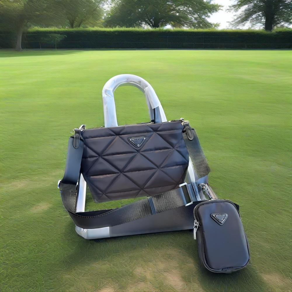 New temperament diamond shaped tote bag with one shoulder and diagonal cross, high-end commuting fashion versatile and sweet women's small square