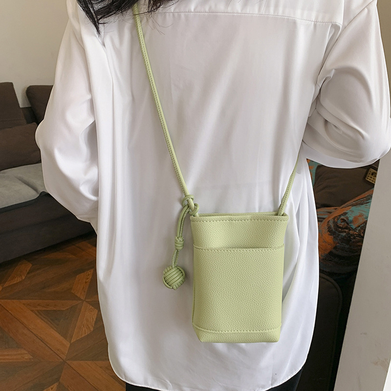 New mobile phone multifunctional commuting light luxury fashionable simple crossbody bag women's commuting bag solid color designer cute and exqu