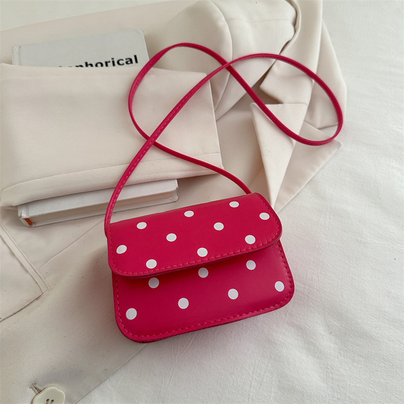2025 Spring New Fashionable High End Luxury Bag Single Shoulder Niche Handheld Versatile Women's New Free Delivery Designer Bag Wave Point Crossb