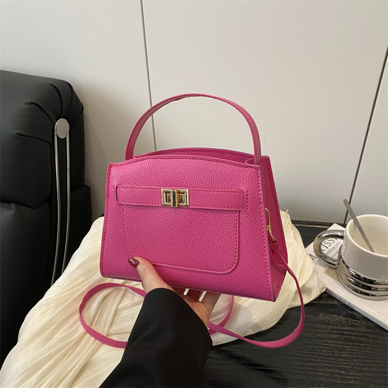 Internet Celebrity Spring New Shoulder Highend Feel Daily New Free Delivery Designer Bag Women's Crossbody Exquisite Luxury Bag Lock Kelly Bag Ha