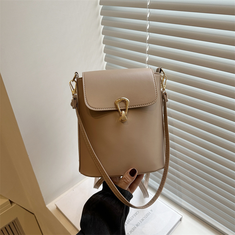 Fashionable Highend Zero Wallet Single New Free Delivery Designer Bag Luxury Bag Shoulder Handheld Solid Color Mobile Phone Trendy Mini Small Women�