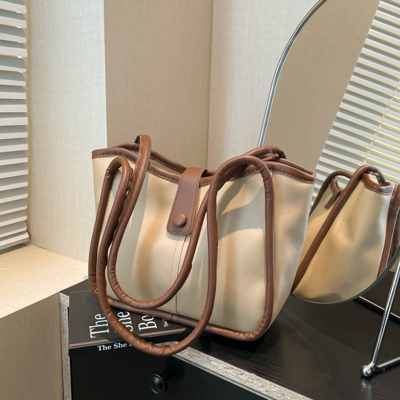 High New Free Delivery Designer Bag End Handbag For Women Luxury Bag 2025 New Style Trendy Maillard Shoulder Large Capacity Commuting Bag Tote Bag