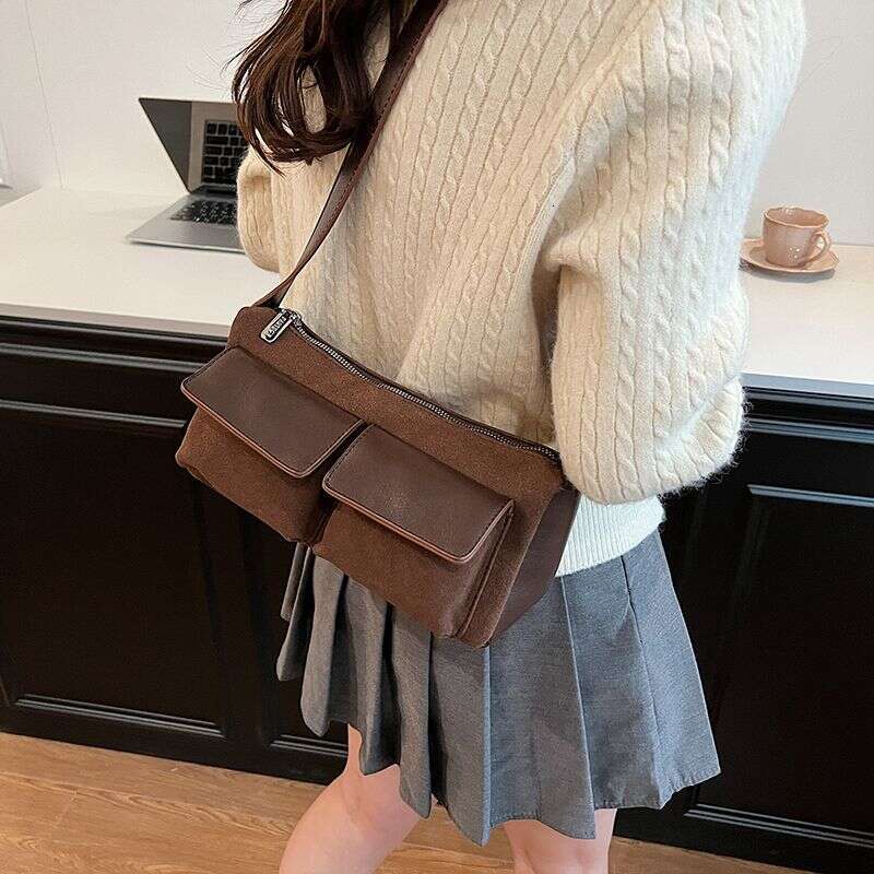 small crowd foreign style armpit French stick color contrast facial mask what suede shoulder messenger motorcycle bag