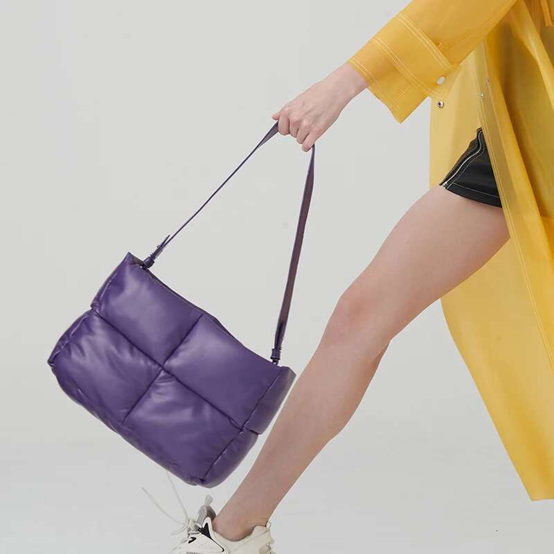 Fashion Leather Padded Tote for Women Designer Quilted Handbags Soft Pu Shoulder Bags Down Cotton Winter Bag Big