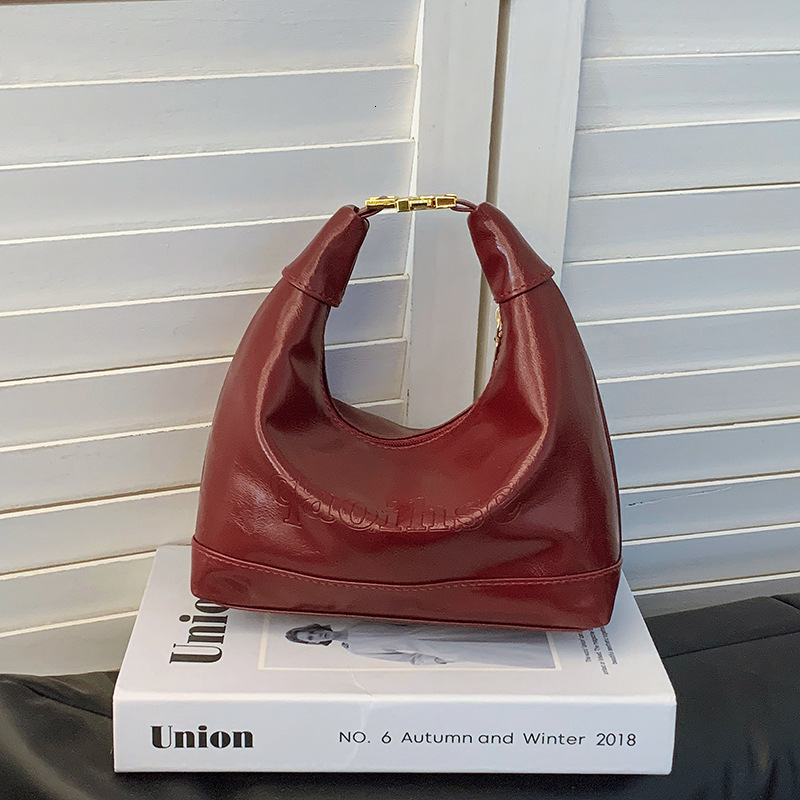Free Delivery Designer Bag 2025 Winter New French Fashion Simple Solid Color Niche Design Armpit Shoulder Hand Dumpling Luxury Bag