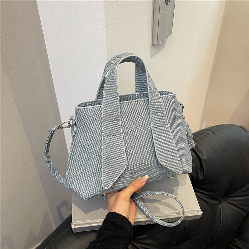 Ladies' New Free Delivery Designer Bag Handbag 2025 Spring New Luxury Bag Trend Large Capacity Women's Fashionable Striped Patchwork Tote Ba