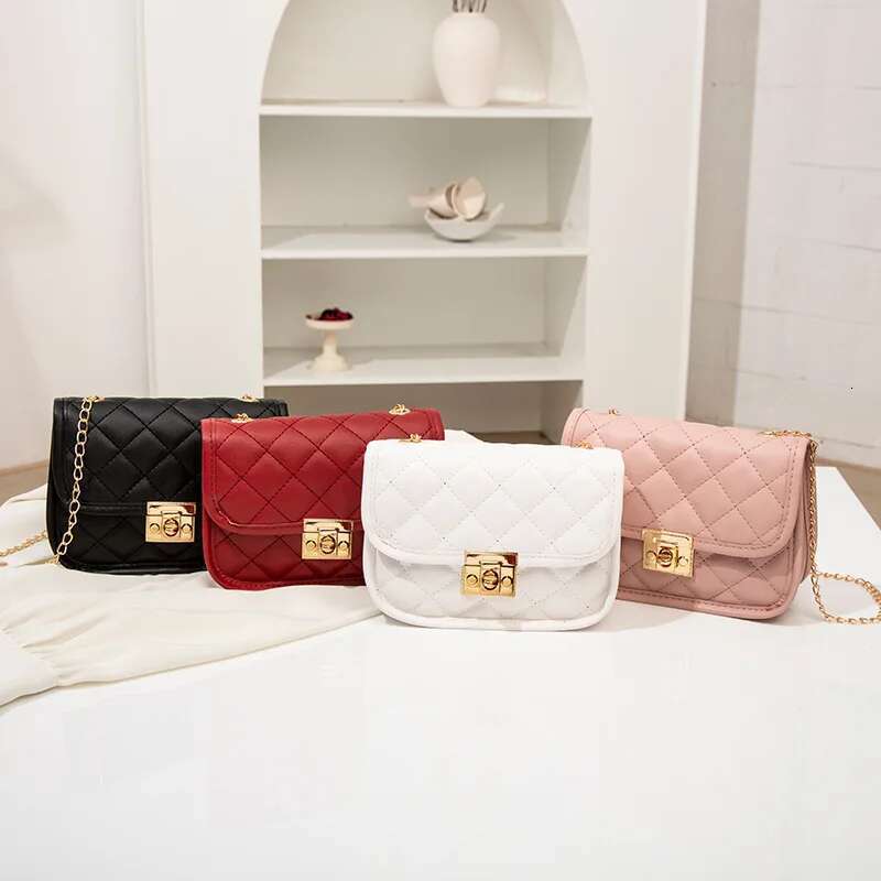Embroidered 2025 New Ladies Bags Trendy Women's Cross border Small Square Fashion Chain Bag