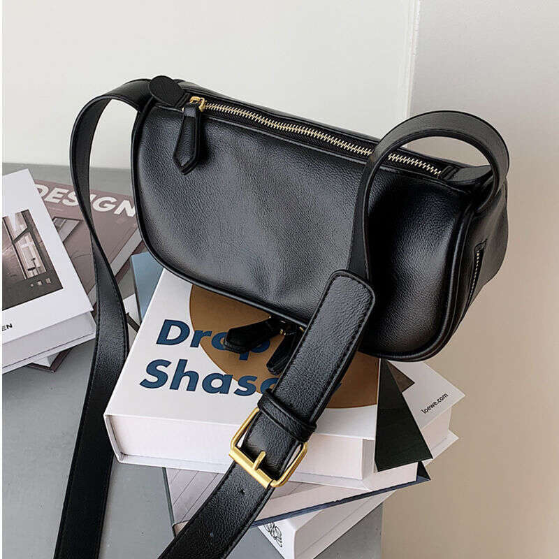Crossbody for women 2025 new fashionable chest casual Korean shoulder bag neutral high-end small bag