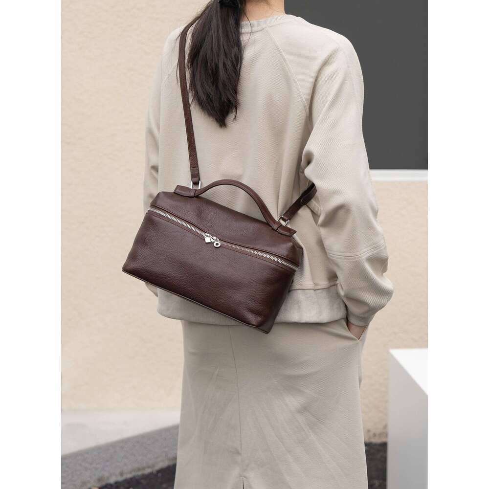 Tote Bag Vegetable Tanned Cowhide Portable Lunch Box For Women S New Leather High Texture Large Capacity Shoulder Bag Fashionable Commuting Crossbody 