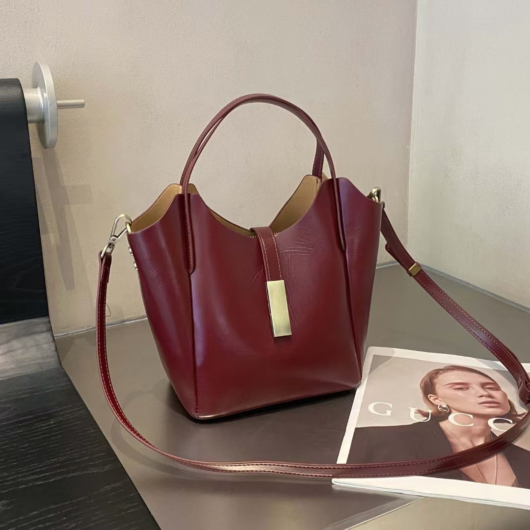 New women's version niche design handbag commuting multifunctional shoulder bag solid color designer versatile shopping basket bag large=capacity