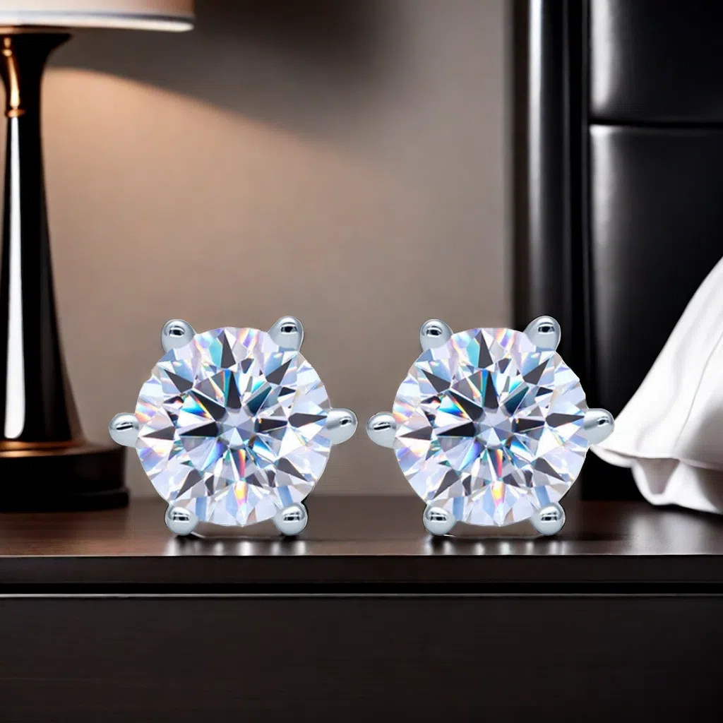 Classic six-prong 925 sterling silver 1/2/4/6CT D color VVS1 Moissanite stud earrings hot selling High-end style, elegant and fashionable, star style 
