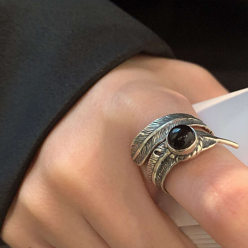 Hot selling Pupil Feather Open End Ring with Cold and Individualized Design