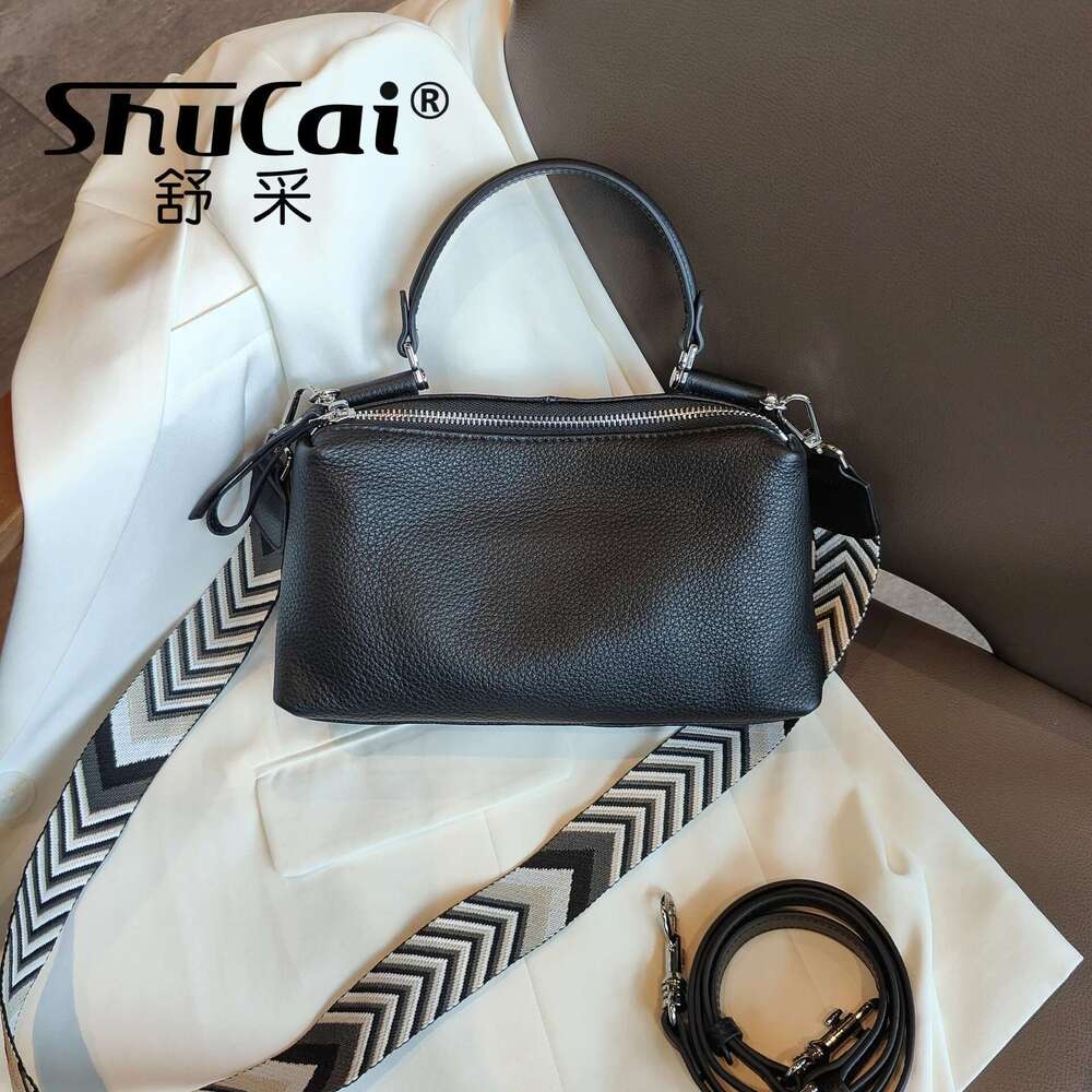 Genuine new ladies handbag commuter soft leather head layer cowhide single shoulder crossbody bag