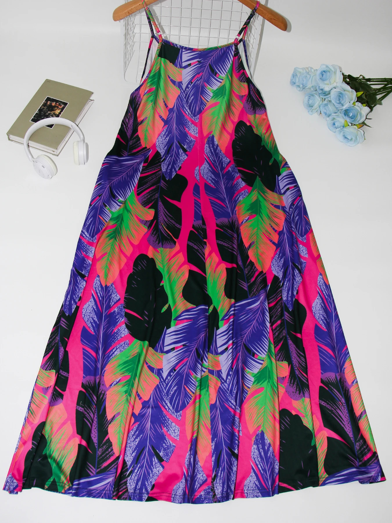 Plus size womens V-neck long skirt elegant stylish plant leaf print beach dress suitable for spring and summer holidays 250509