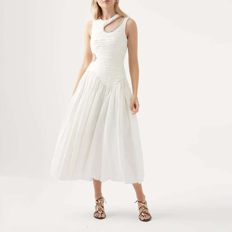 Elegant temperament, waist cinching and slimming long dress, 2025 summer new sleeveless design, hollowed out printed dress for women