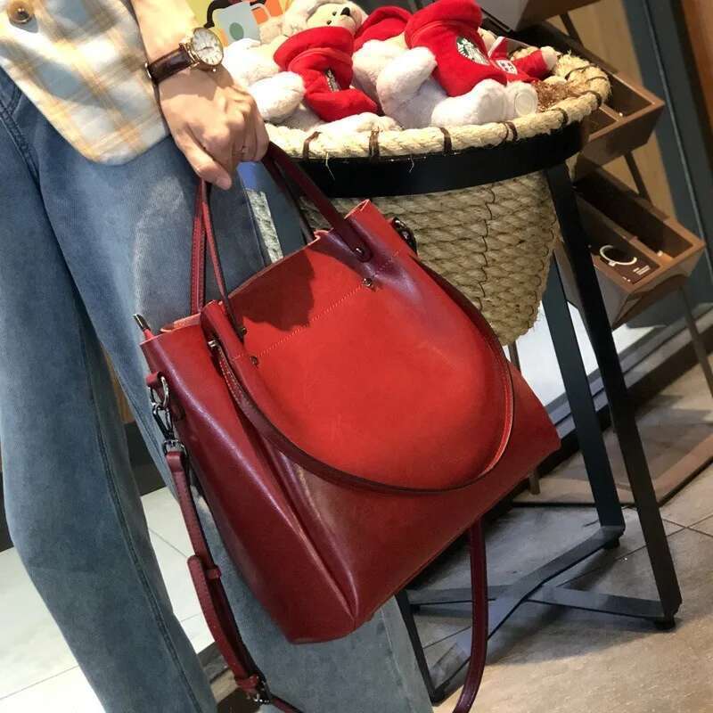 Commuter new tote large capacity shoulder handbag crossbody bag, leather women's bag