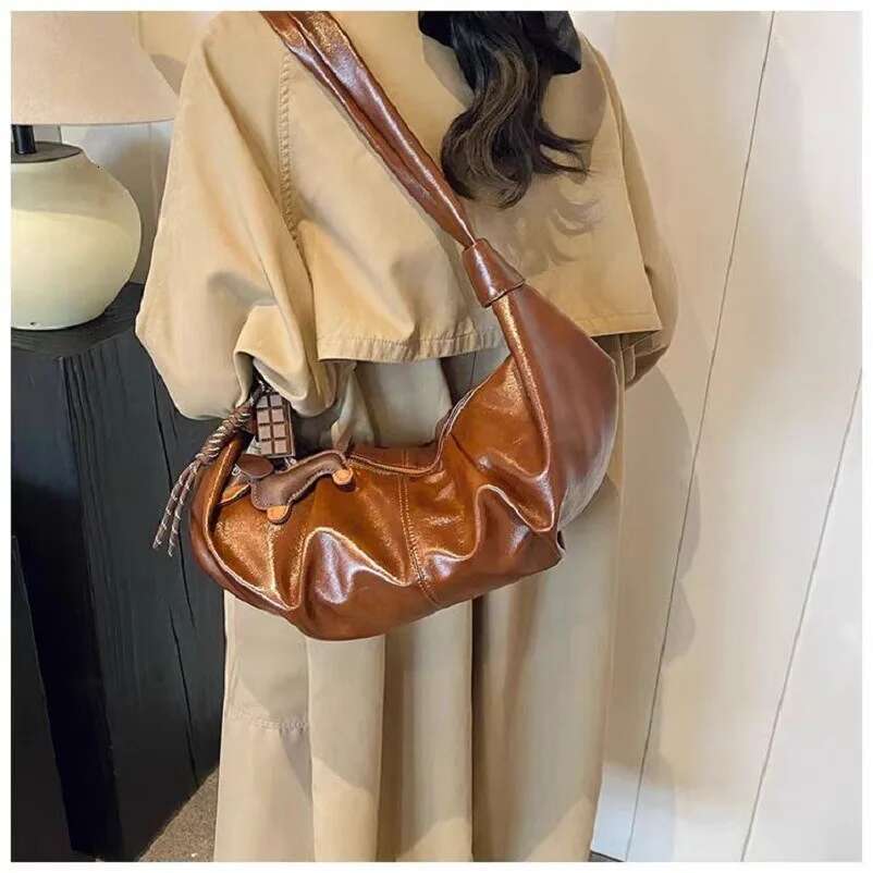 2025 New Retro Women's Lazy Style Large Capacity Horn With Wide Shoulder Strap Crossbody Bag