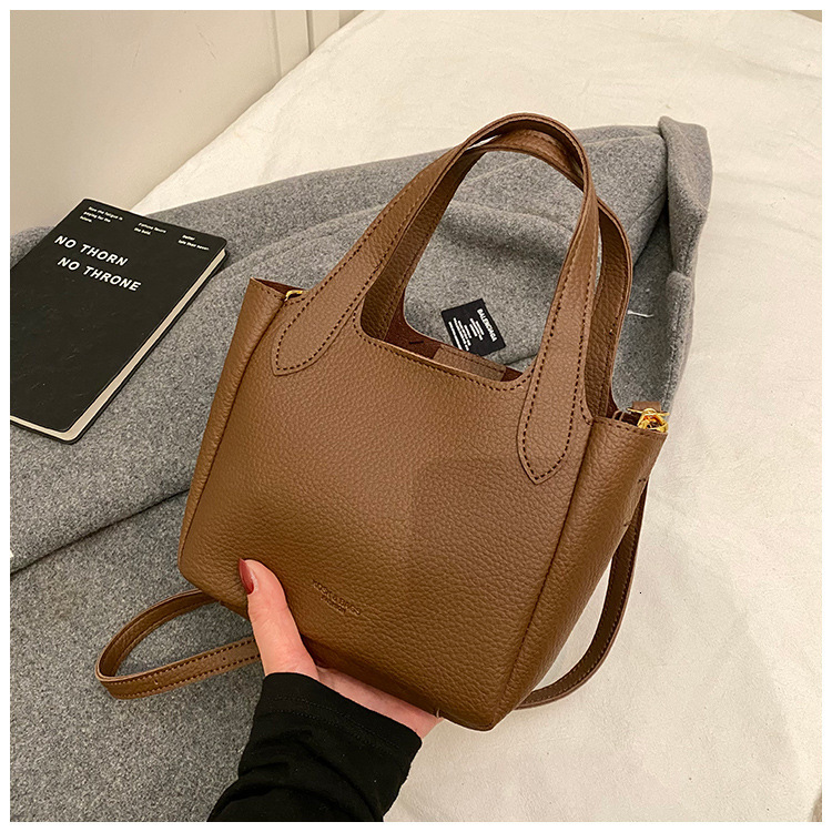 New popular bags, new women's small tote bucket bags, high-end texture designer commuter crossbody bags, versatile fashion casual women's ha