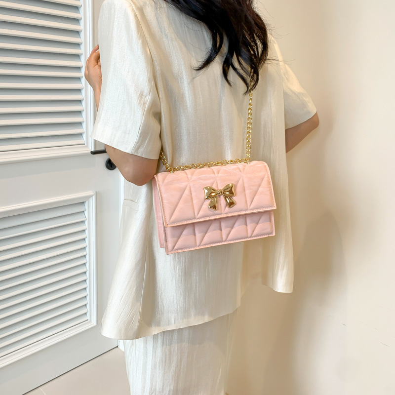 New Bag Xiaoxiangfeng Women's Light Luxury Underarm 2025 New Designer Diamond Mesh Chain Small Square Multi functional Single Shoulder Crossbody 