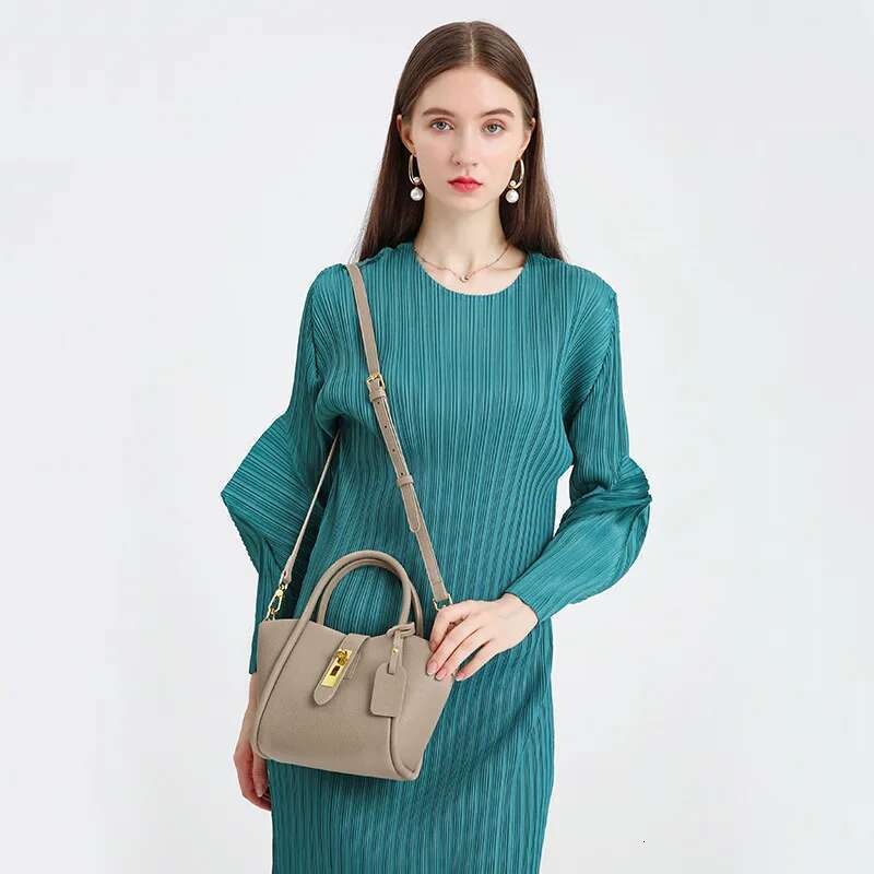Women's Genuine Leather Bucket Top-Handle Bags Fashion Basket Cowhide Bag Women Crossbody Handbag