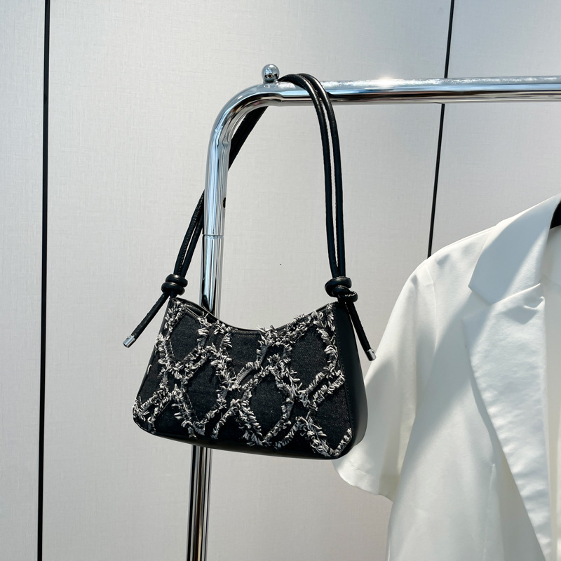 Large Capacity Tote New Luxury Bag Free Delivery Designer Bag Bag Women's 2025 New Handbag Niche And Stylish Texture Diamond Grid Commuting Singl