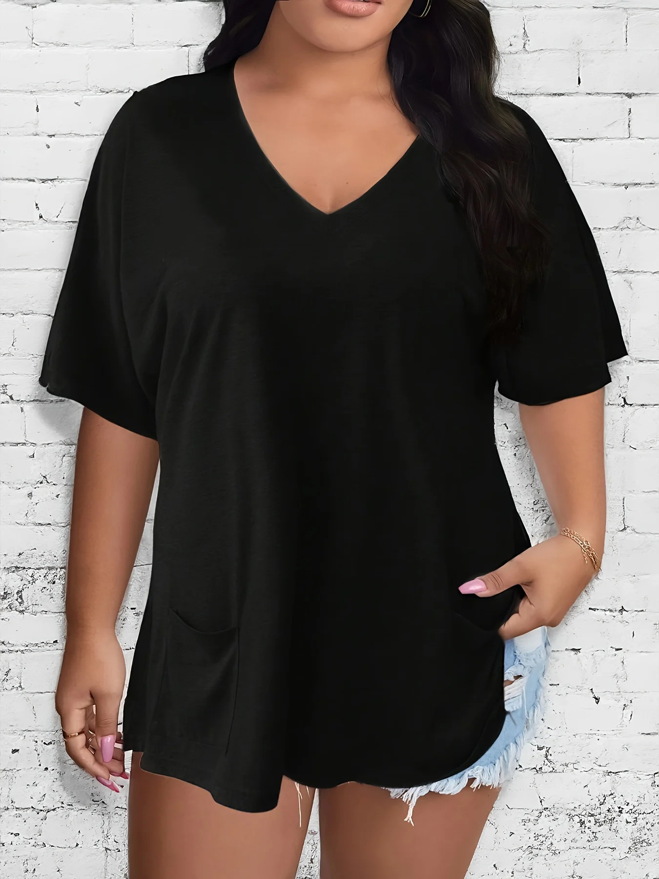 Plus Size Womens V-Neck Short Sleeve Casual T-Shirt with Front Pockets Comfortable and Stylish Top 250515