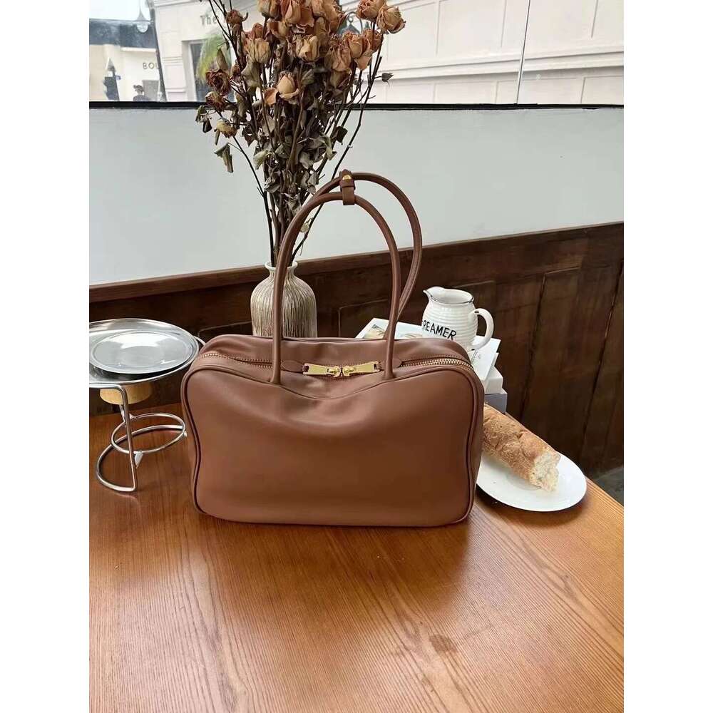 2024 Briefcase Designer Genuine Leather Women's Handbags Retro Boston Wallet Bowling Shoulder Hobo Bag