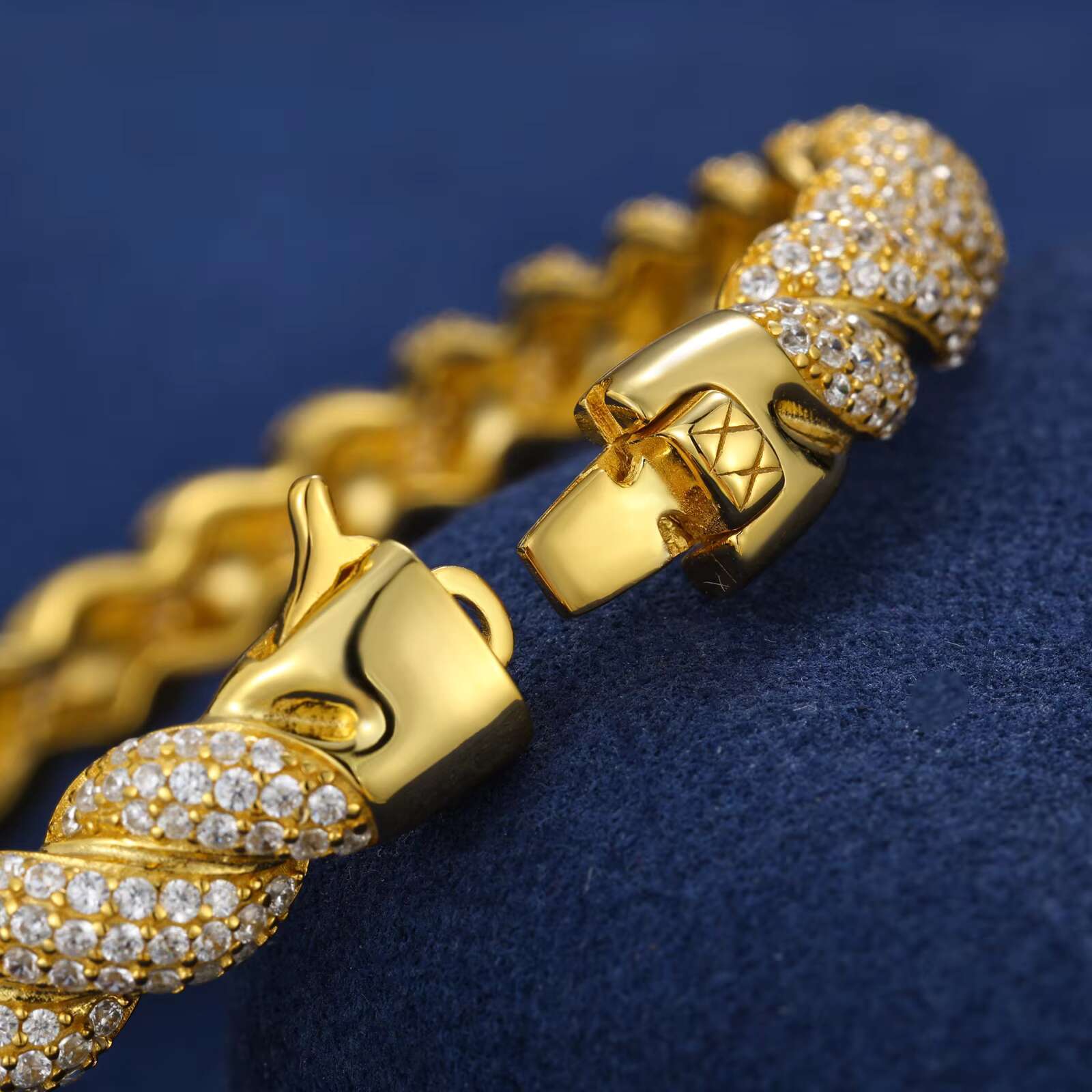 Fashion Hip Jewelry 8mm Gold Plated 925 Sterling Silver Vvs Moissanite Diamond Twist Bangle Bracelet for Men