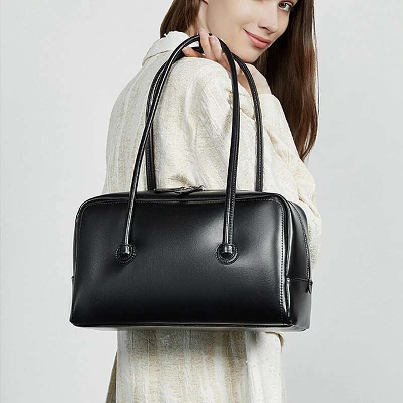 High Quality Designer Bag 2025 Cowhide Genuine Leather Underarm Shoulder Bags For Women 2025 Designer Work Satchel Bowling Tote Ladies Handbags Luxury