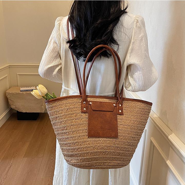free shipping 2025 new hot designer Shoulder Bags for women Handbag Weaving large capacity beach bag casual tote brown