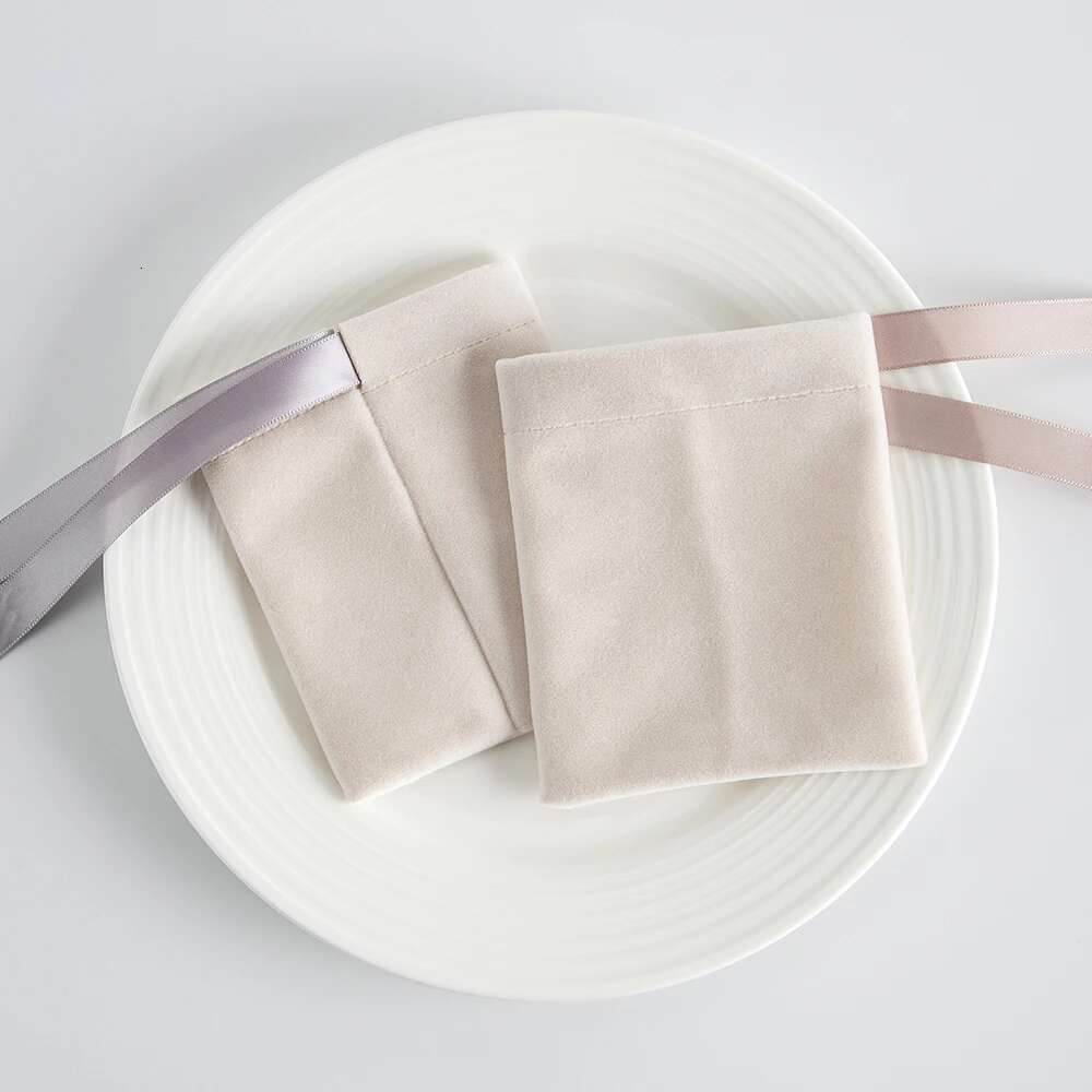 5Pcs/Lot Bulk Beige Veet Pouches Ribbon Jewelry Packing Display Storage For Wedding Candy Gift Travel Drawstring Dust Bags