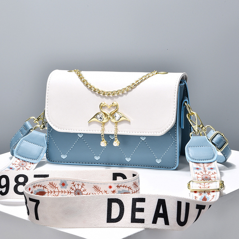 Bag 2025 new stylish women's single shoulder diagonal cross simple and high-end chain small square bag for women