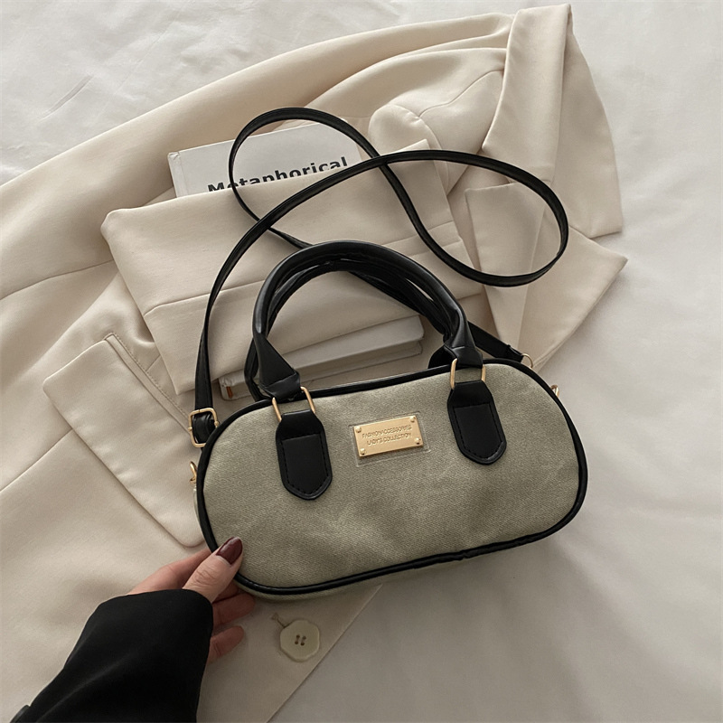Free Delivery Designer Bag 2025 New Niche Design High End Feel Winter Women's Versatile Chain Crossbody Stylish Small Square Luxury Bag