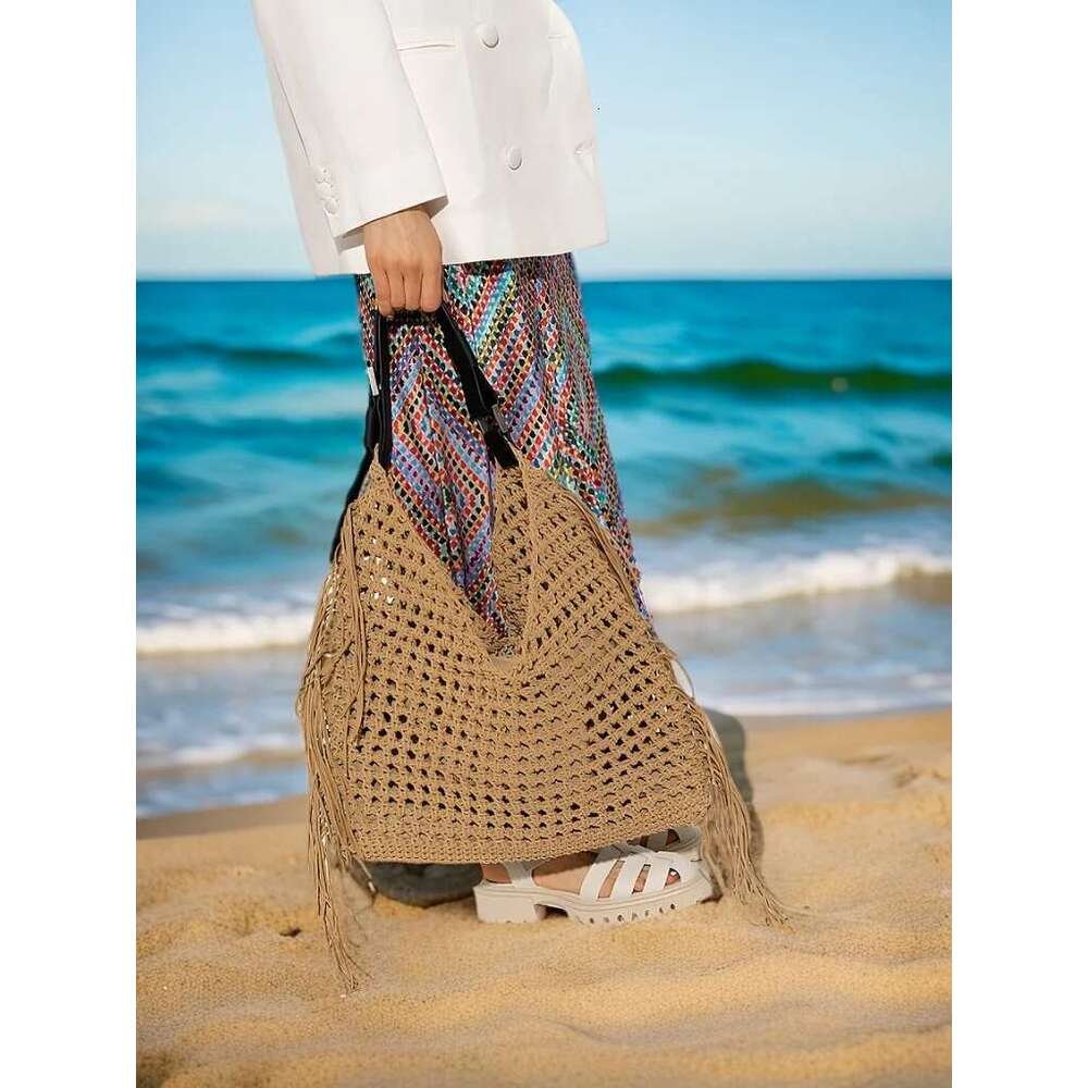 Handmade Cotton Rope Woven Large Capacity Beach Bag Outdoor Commuter Tote Designer Inspired Lightweight Purse