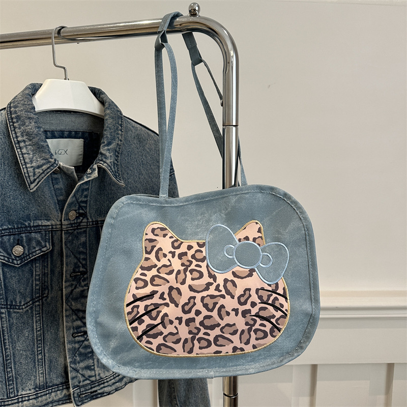Free Delivery Designer Bag Cartoon Cute Cat Underarm Panther Pattern Backpack Women's Winter 2025 Korean Edition Tote Big Bag Luxury Bag